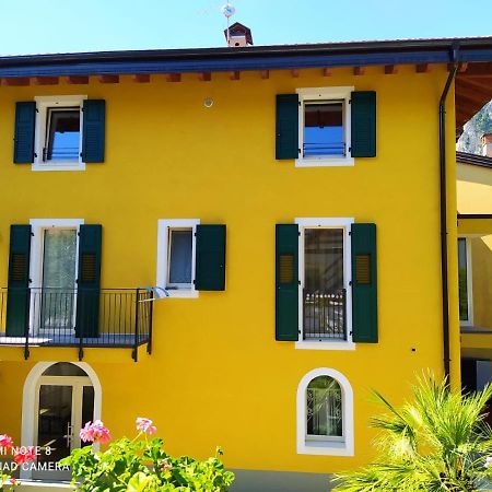 Appartamento Carta Da Zucchero Riva del Garda Bagian luar foto